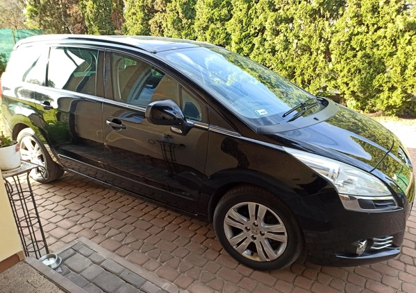 Peugeot 5008 cena 23900 przebieg: 227000, rok produkcji 2010 z Kudowa-Zdrój małe 232